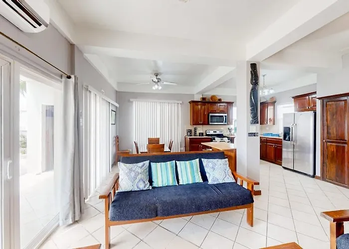 Mara Laguna D103 Holiday home San Pedro (Ambergris Caye)